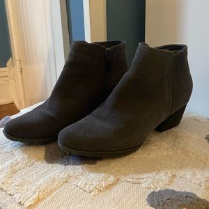 Dark Gray Blondo Booties